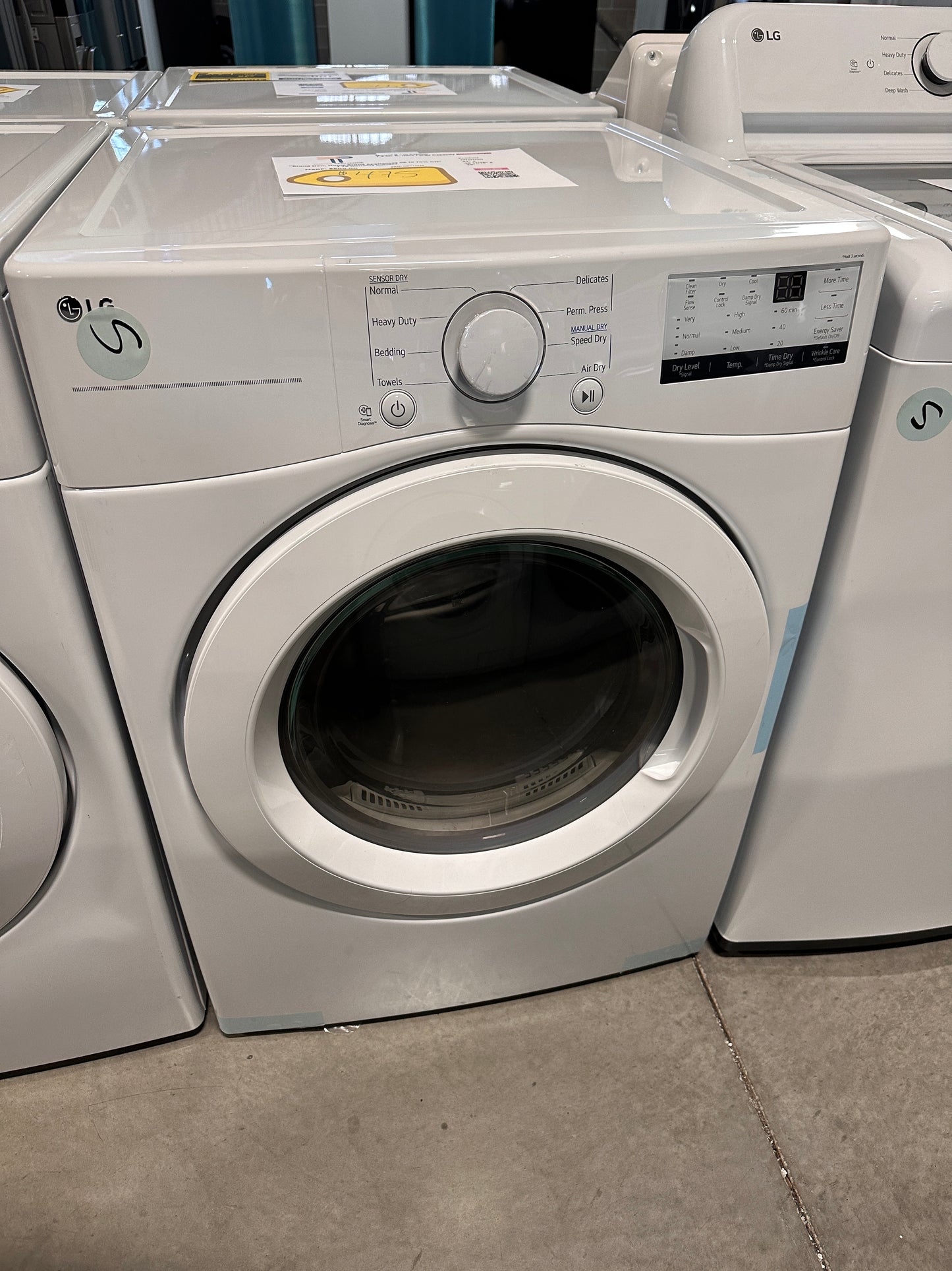 GREAT NEW LG STACKABLE ELECTRIC DRYER Model: DLE3400W DRY12828