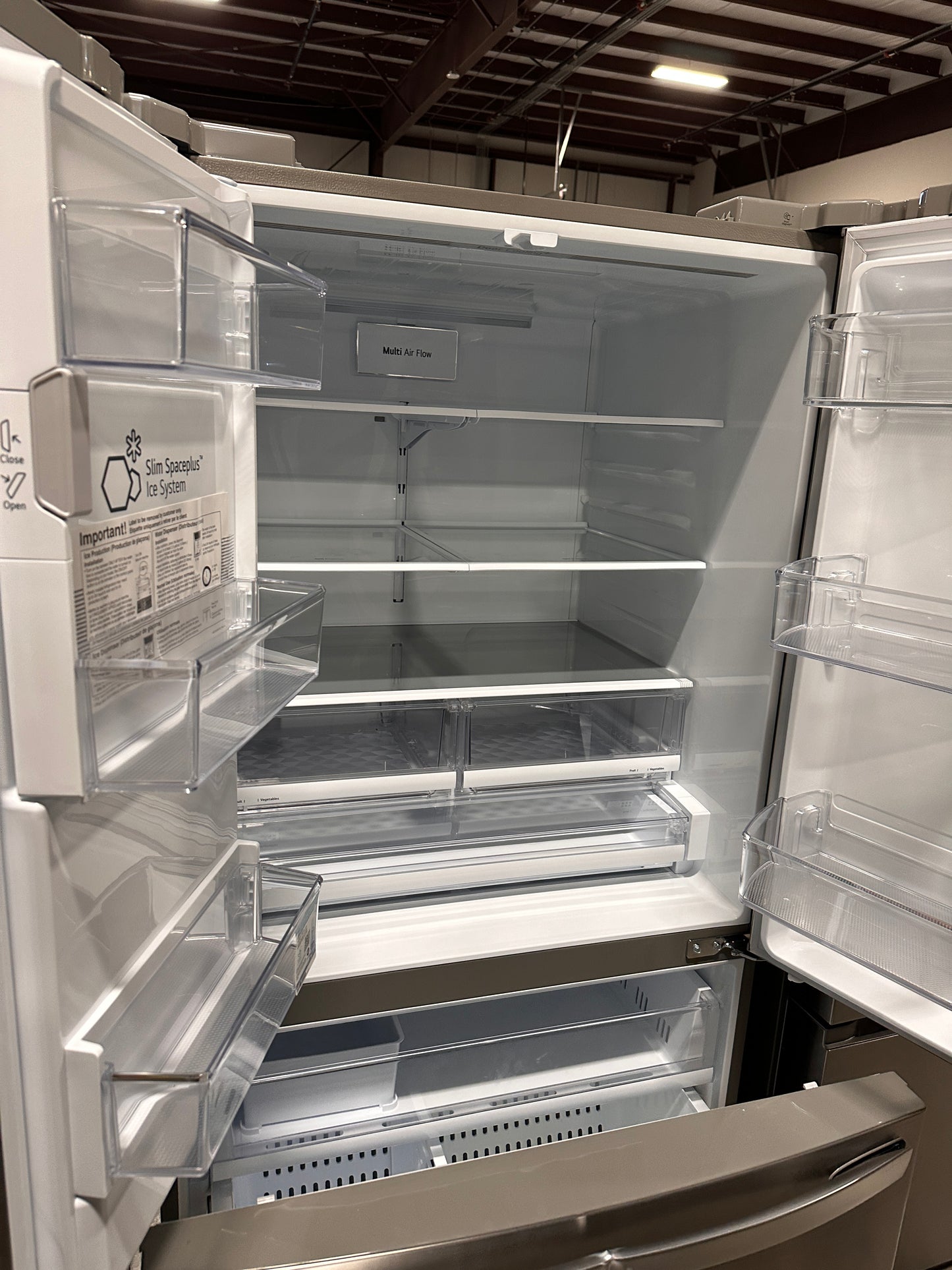 BRAND NEW BEAUTIFUL LG FRENCH DOOR REFRIGERATOR Model: LRFS28XBS REF13576