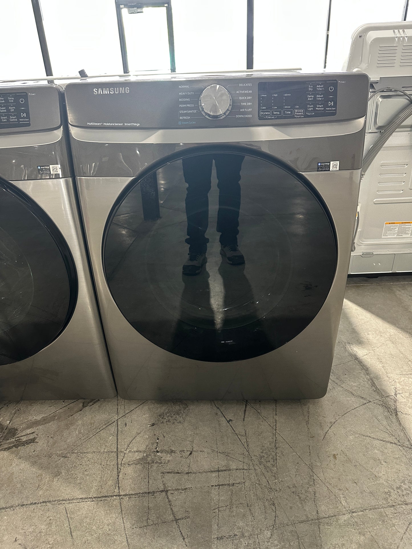Samsung 7.5 cu. ft Smart Gas Dryer with Steam Sanitize+  MODEL: DVG45B6300P  DRY13158S