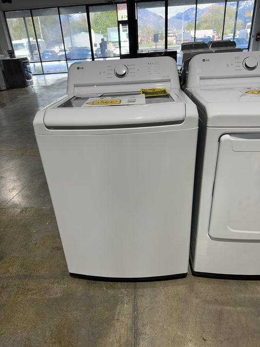 NEW! LG 4.1 Cu Ft Top Load Washer with Agitator  MODEL: WT6105CW  WAS12591S