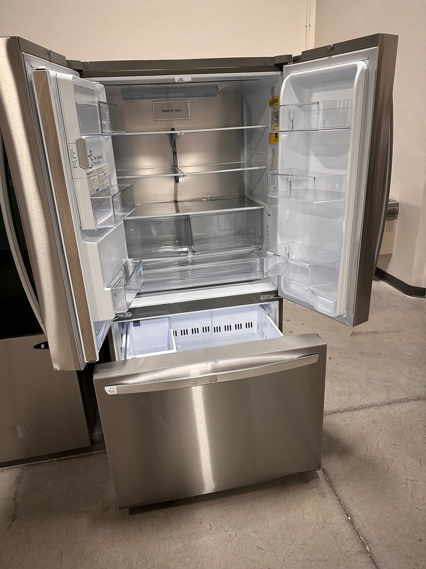 Smart Counter-Depth MAX Refrigerator with Dual Ice Makers LG Model: LRFXC2606S REF13607