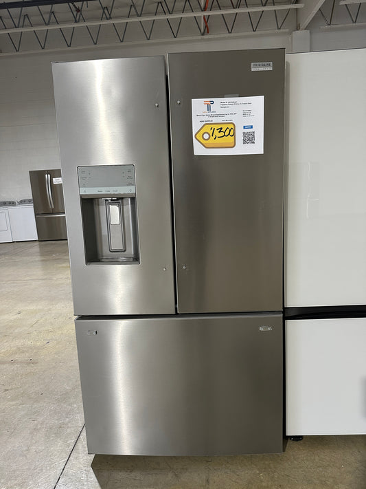 GRAT NEW FRIGIDAIRE STANDARD DEPTH REFRIGERATOR MODEL: GRFS2853AF6  REF13989S