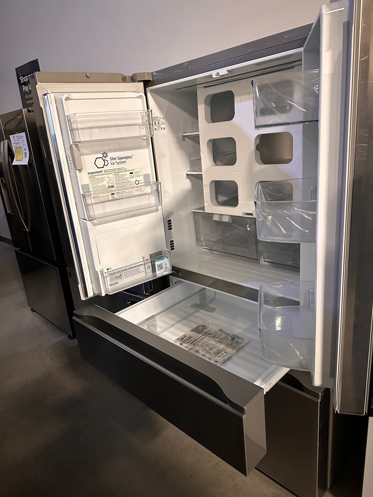 CRAFT ICE MAKING SMART MY COLOR STANDARD DEPTH REFRIGERATOR Model: LH29S8565S REF13610