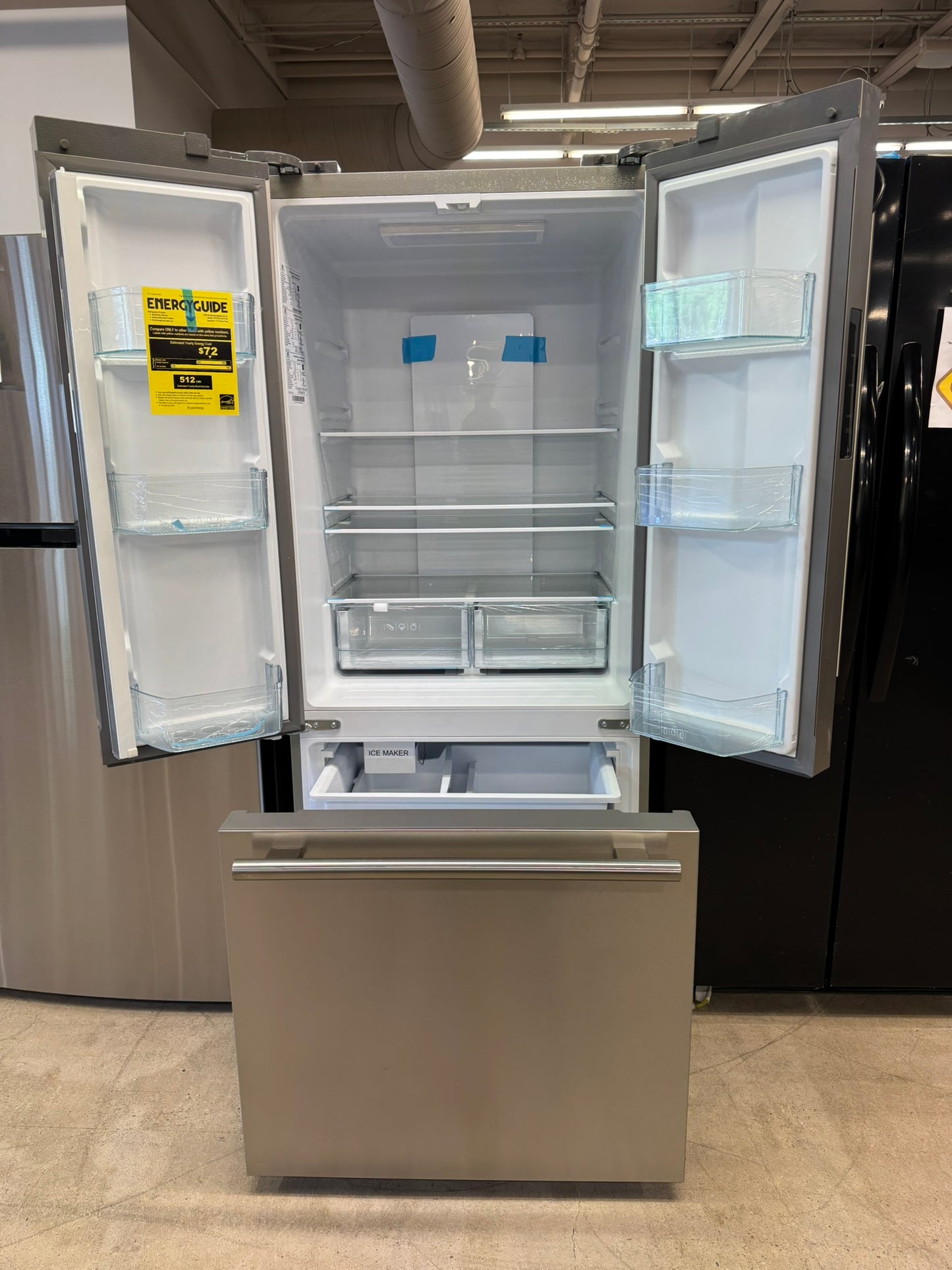 NEW Forno 30" Gallipoli 17.5 cu ft French Door Refrigerator with Ice Maker MODEL: FFFFD1974-31SB  REF10422R