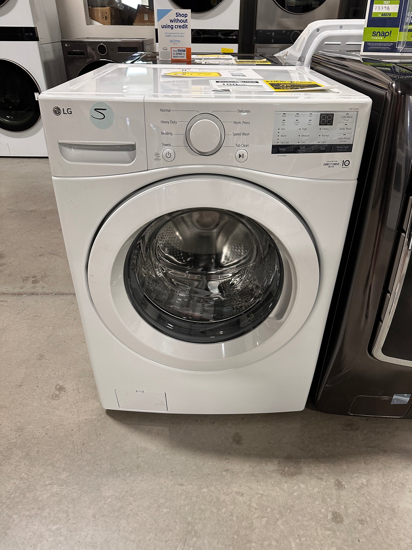 GREAT NEW LG FRONT LOAD WASHER 4.5 CU FT Model: WM3400CW WAS13638