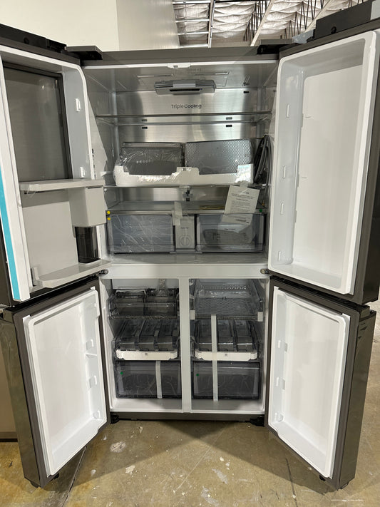 BESPOKE 23 cu. ft. 4-Door Flex French Door Refrigerator Model:RF23A9675AP/AA  REF12105S