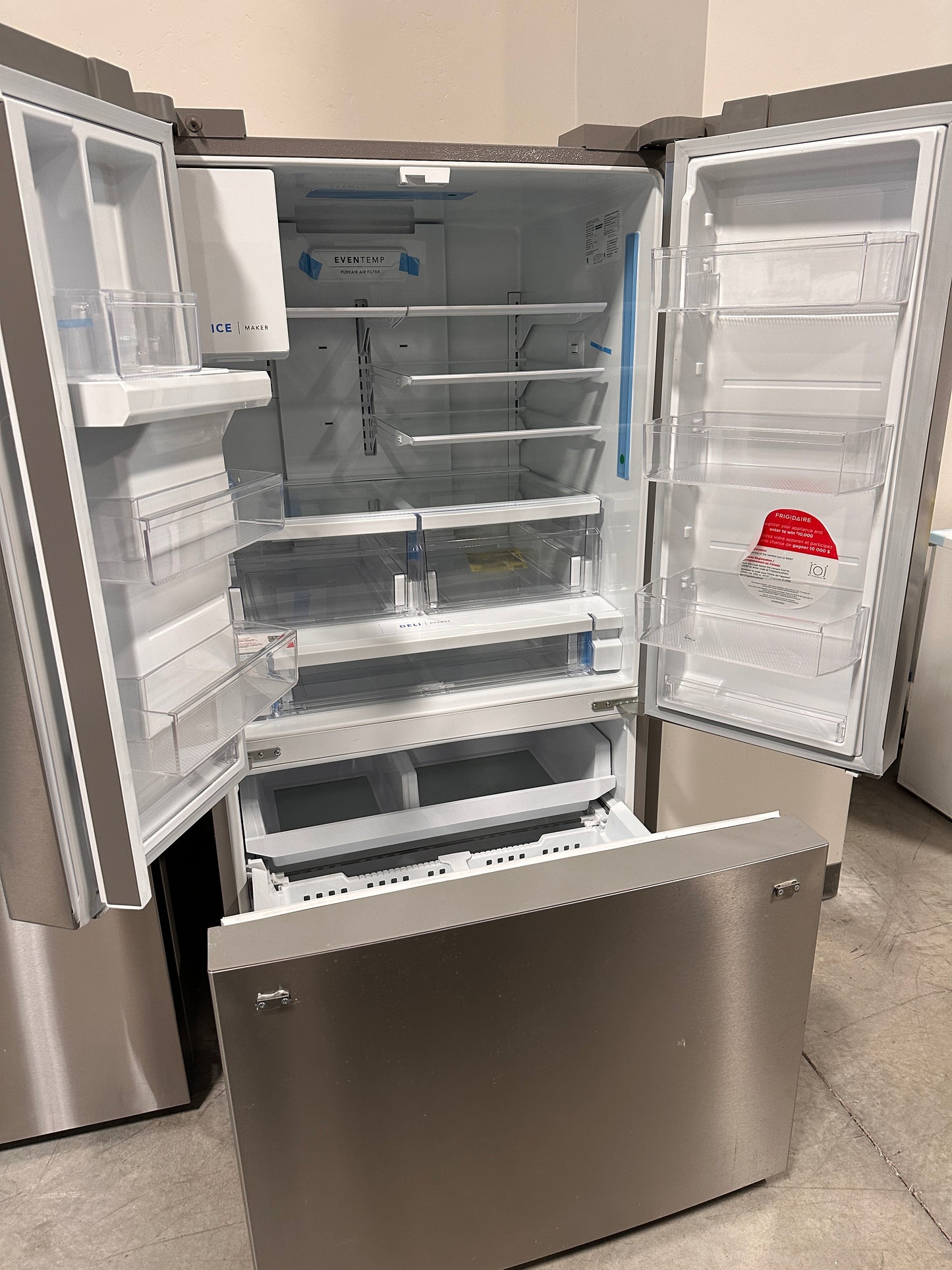 Frigidaire - 27.8 Cu. Ft. French Door Refrigerator - Stainless Steel  MODEL: FRFS282LAF  REF13764