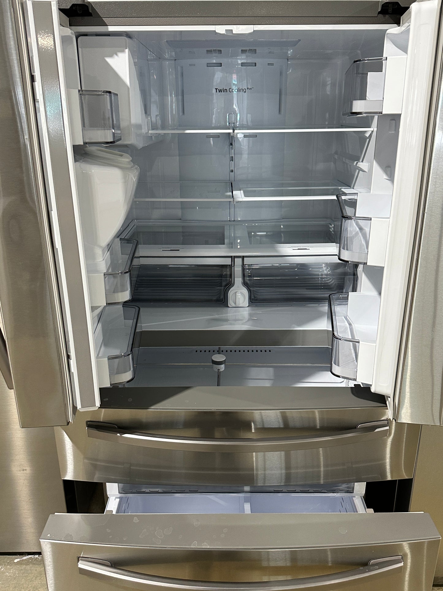 Refrigerator with FlexZone Drawer - Stainless steel  Model:RF28R7201SR/AA  REF12149S