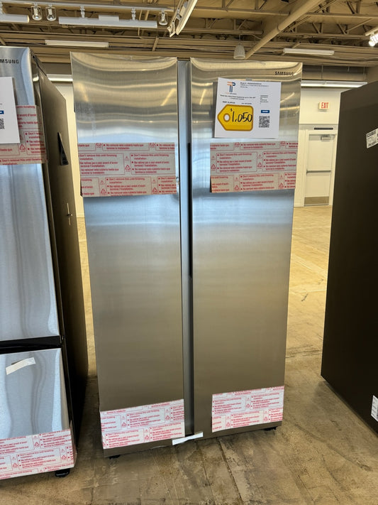 NEW LARGE CAPACITY SIDE BY SIDE REFRIGERATOR MODEL: RS28A500ASR/AA  REF10008R