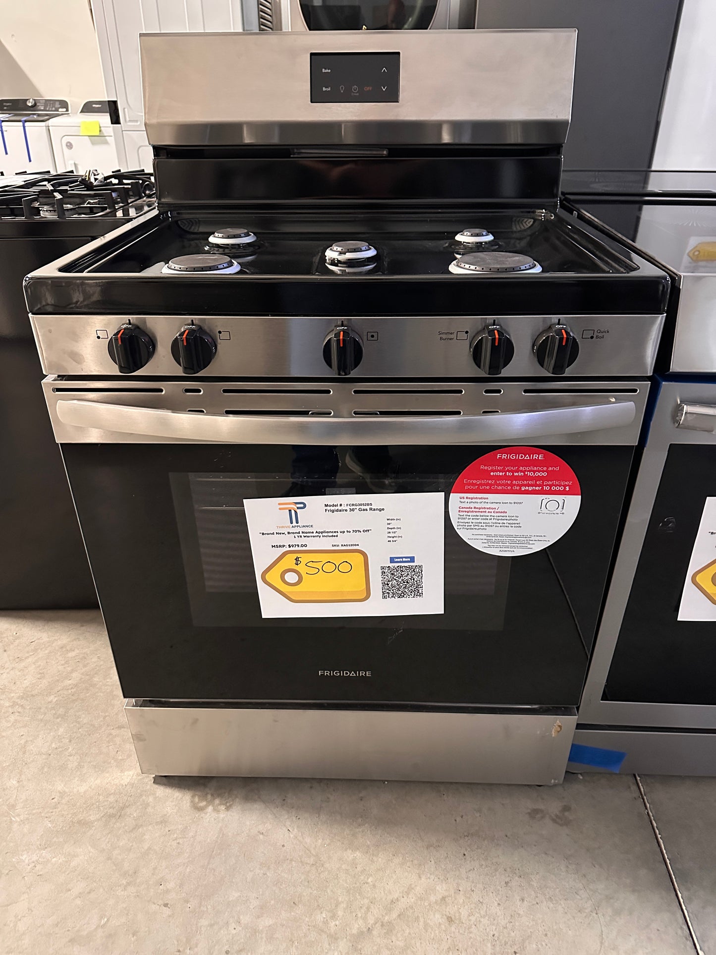 GORGEOUS GAS RANGE NEW FRIGIDAIRE RANGE MODEL: FCRG3052BS  RAG12004