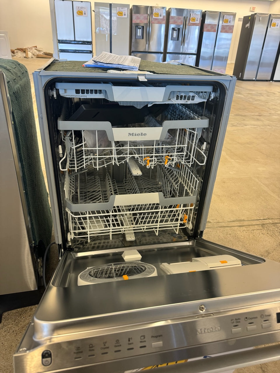 BRAND NEW MIELE TOP CONTROL DISHWASHER with THIRD RACK MODEL: G 7176 SCVI SF AD  DSW10005R