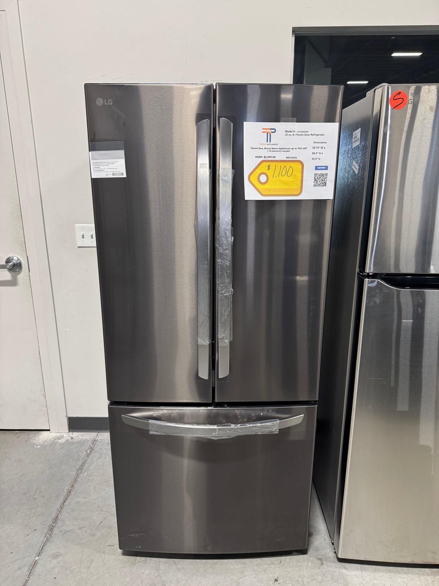 LG 22 cu. ft. French Door Refrigerator MODEL: LFCS22520D SKU: REF14121