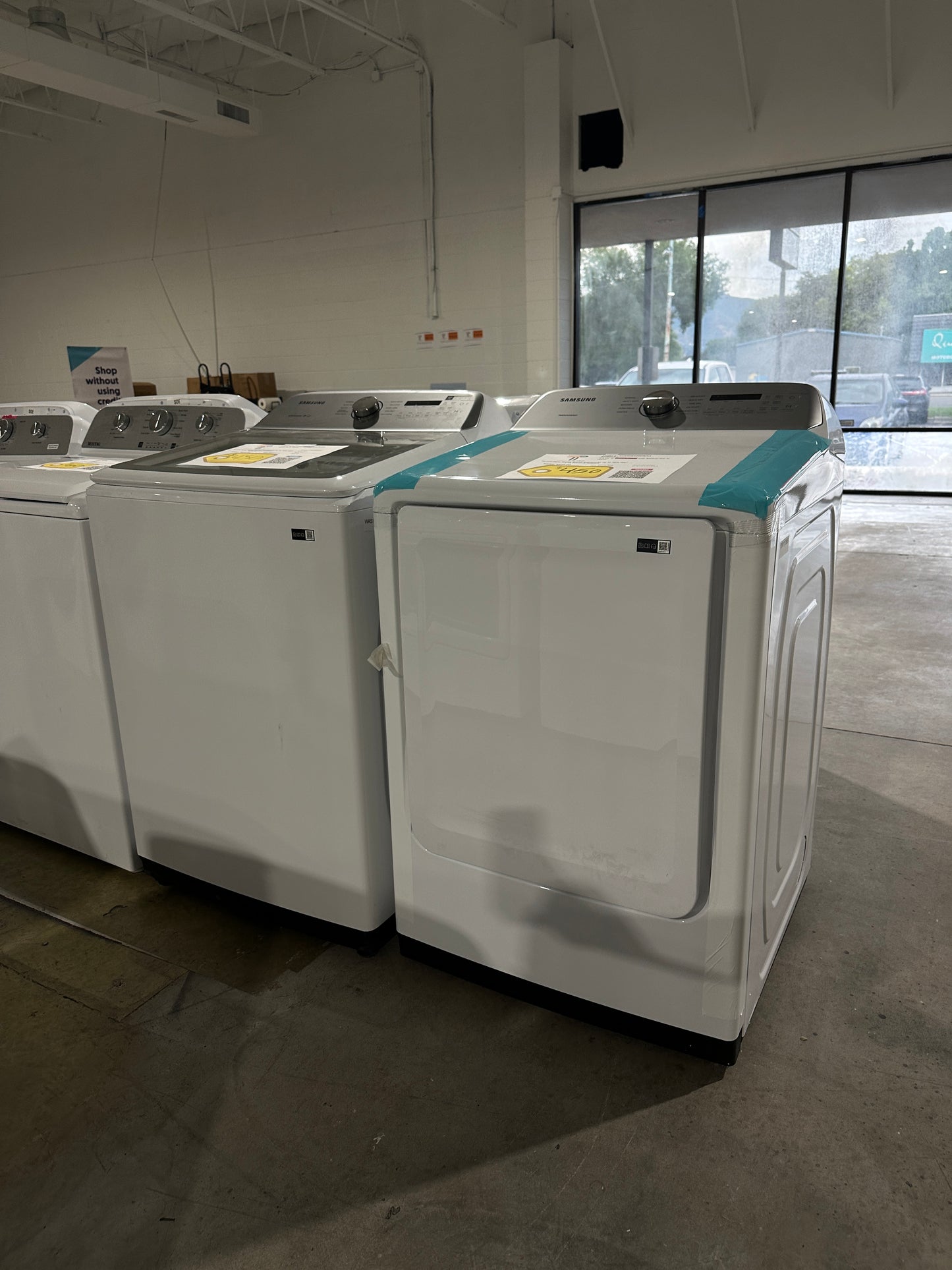 BEAUTIFUL NEW SAMSUNG LAUNDRY SET with ELECTRIC DRYER - WAS11924S DRY11786S