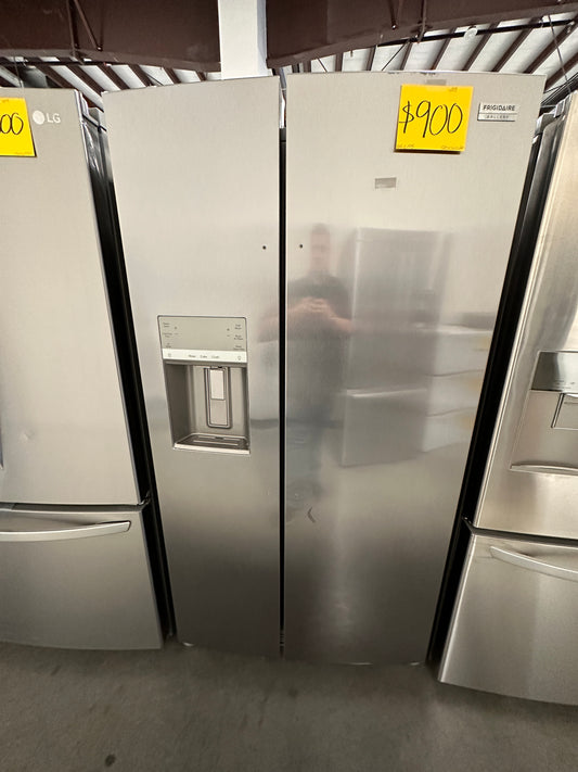 NEW FRIGIDAIRE GALLERY REFRIGERATOR - REF12775 GRSS2652AF