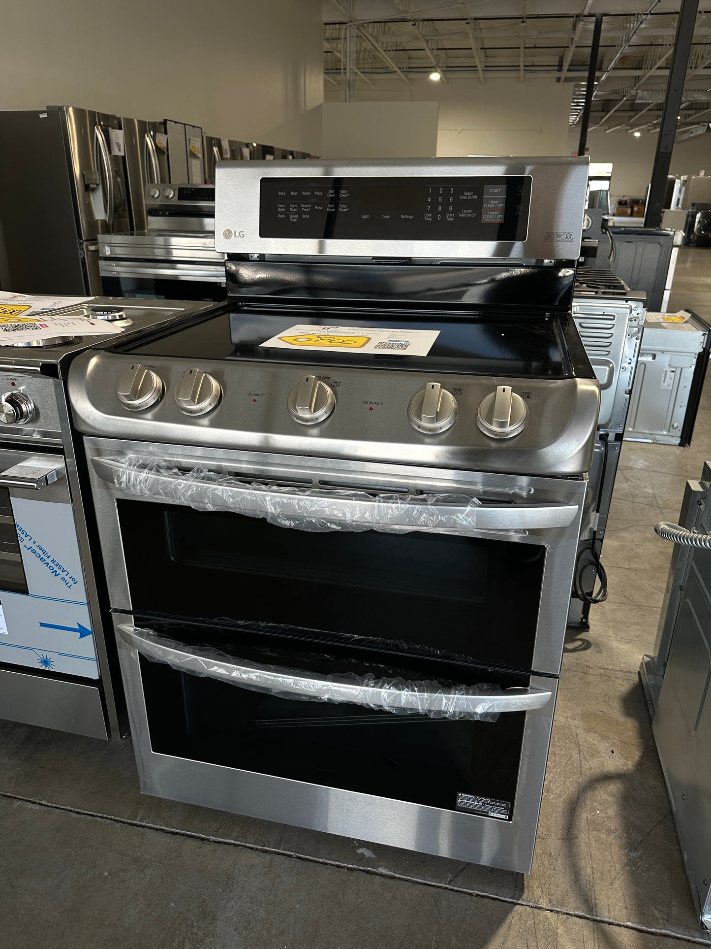 DOUBLE OVEN LG ELECTRIC RANGE - BRAND NEW - MODEL: LDE4413ST  RAG11524S