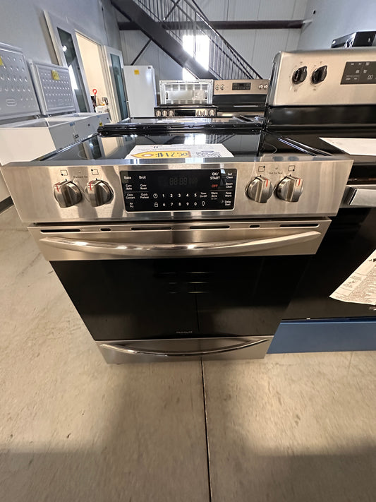 GORGEOUS NEW FRIGIDAIRE ELECTRIC RANGE - RAG11768 FGEH3047VF