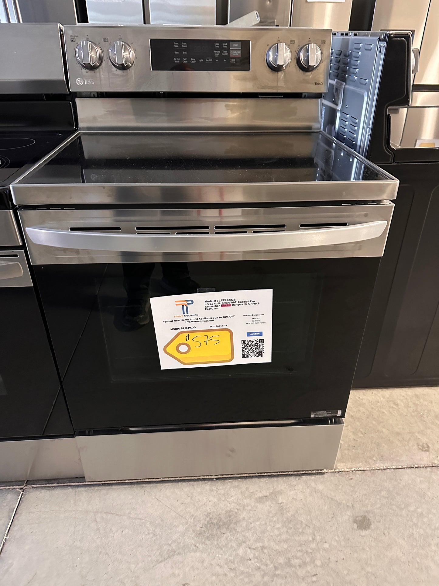 LG 6.3 Cu. Ft Stainless Electric Convection Smart Range  MODEL: LREL6323S  RAG12014