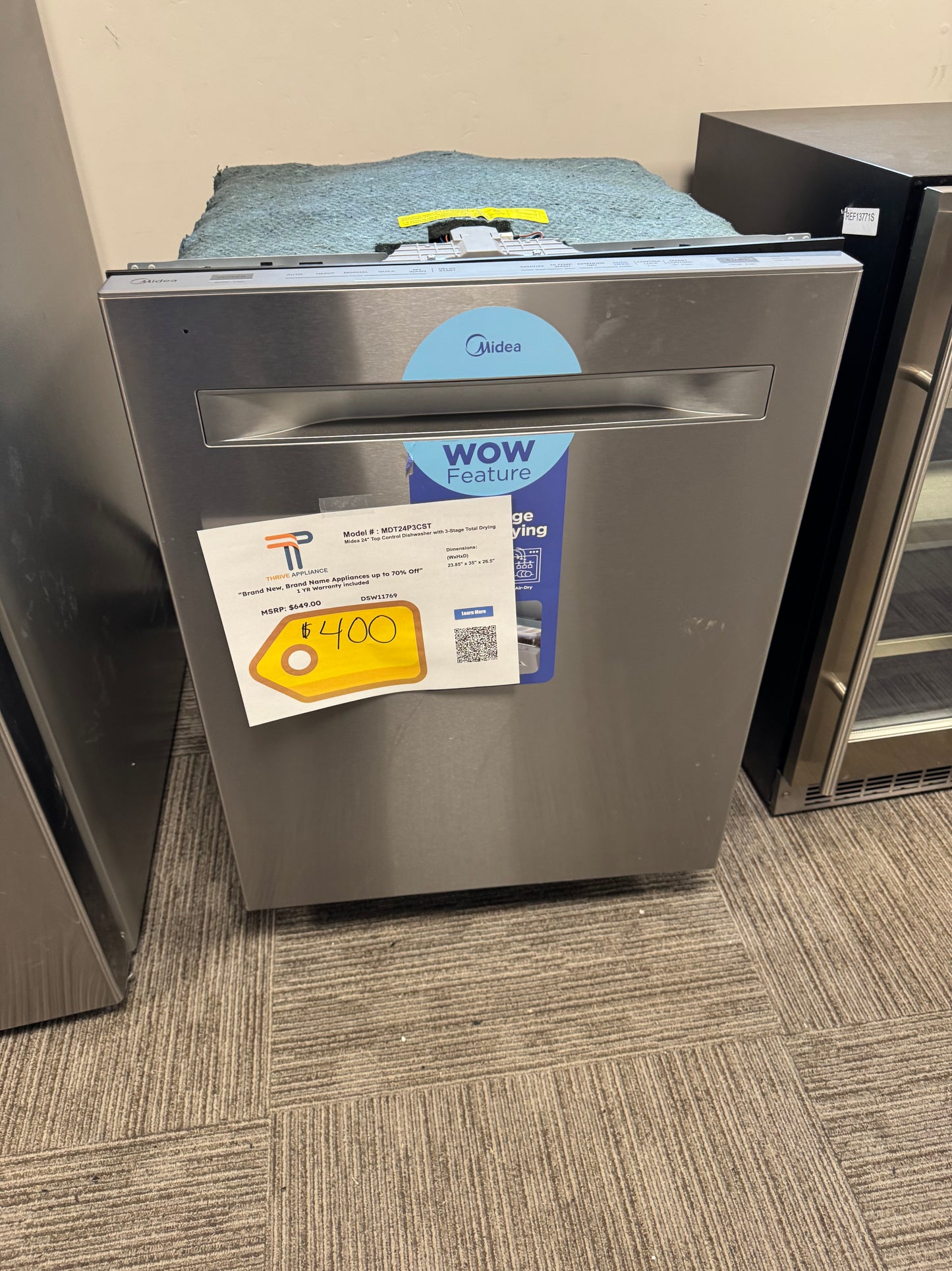 Midea 24-in Top Control Built-in Dishwasher (Stainless Steel) With Third Rack, 47-Decibel