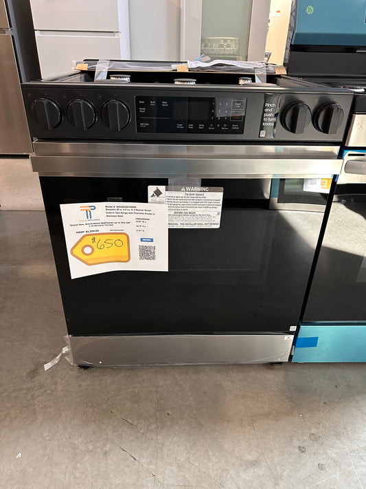 BRAND NEW! Samsung Bespoke 30" Slide In Gas Range  MODEL: NSG6DG8100SR  RAG12009
