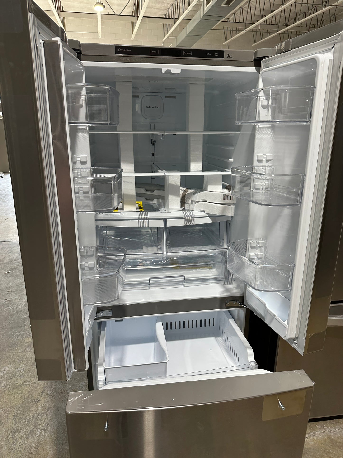 STAINLESS STEEL LG FRENCH DOOR FRIDGE MODEL: LFDS22520S  REF12237S