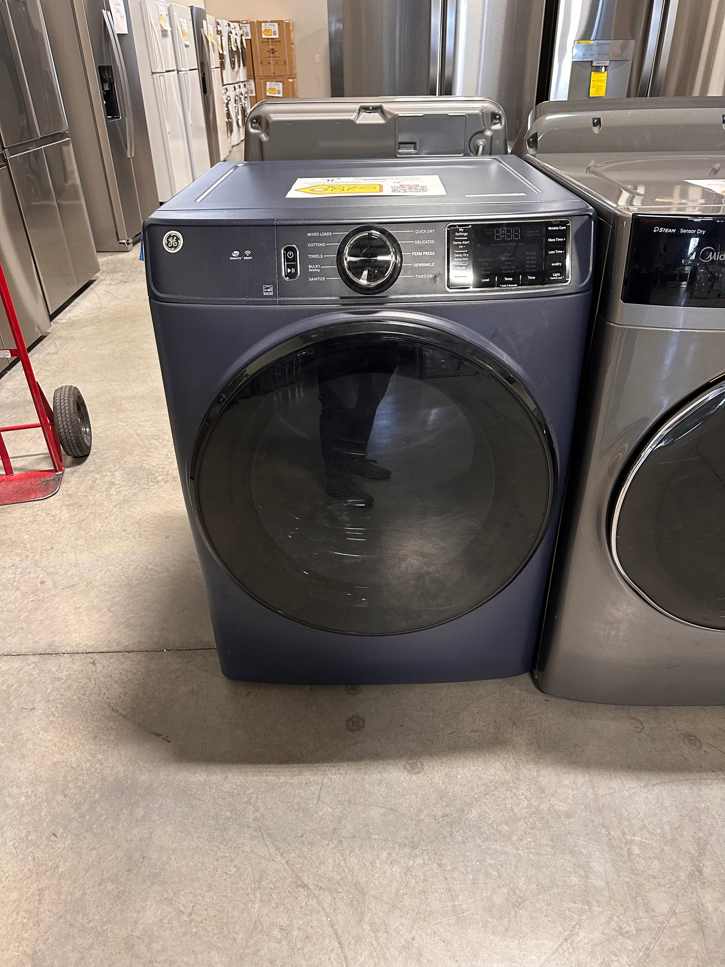 Smart Electric Dryer with Sanitize Cycle - Sapphire Blue  Model:GFD55ESPRRS  DRY12318