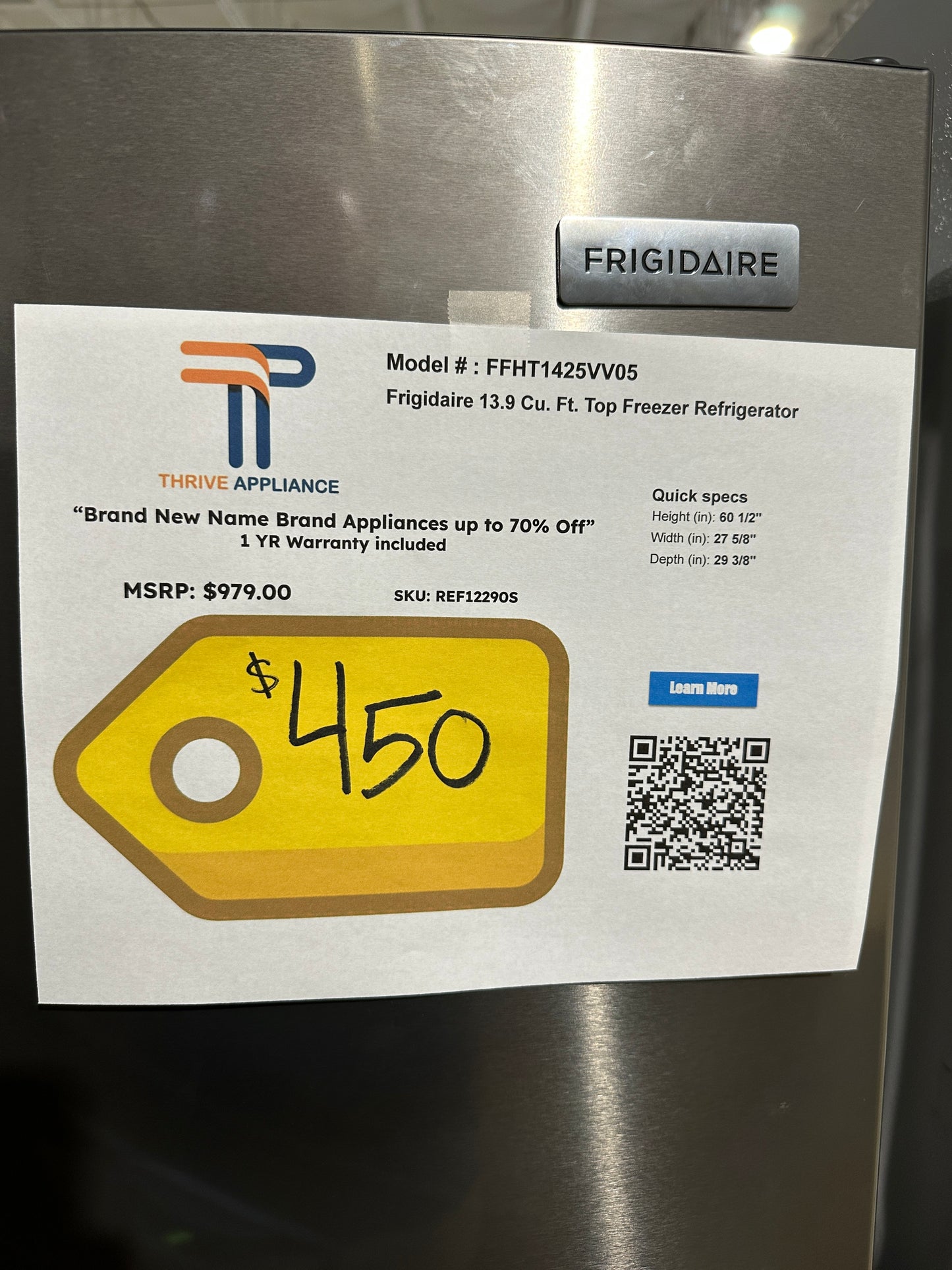 Frigidaire - 13.9 Cu. Ft. Top-Freezer Refrigerator - Brushed Steel  MODEL:FFHT1425VV05  REF12290S