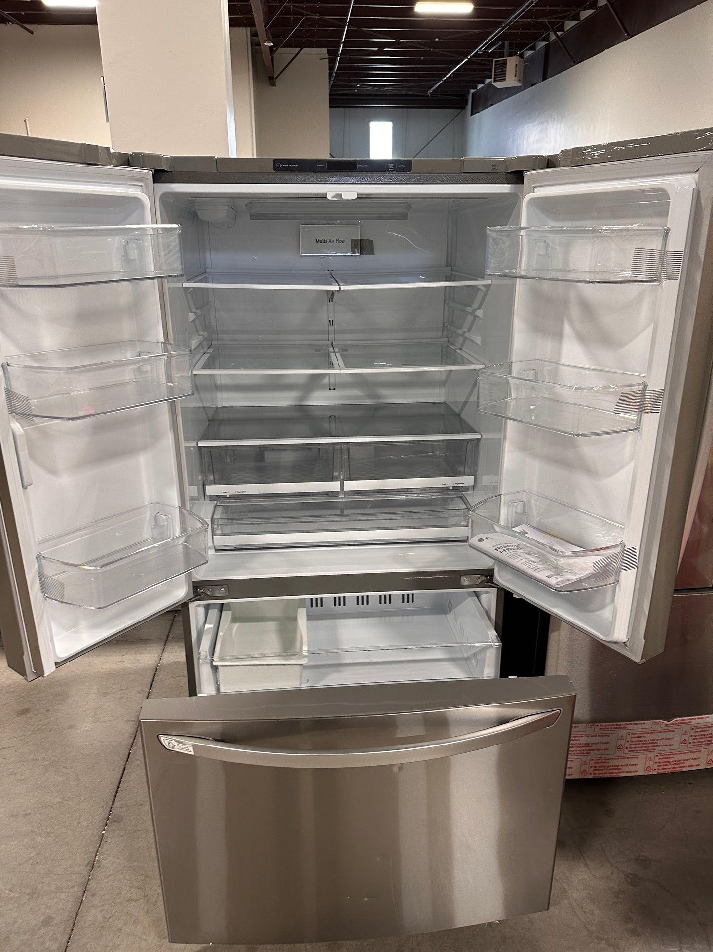 NEW LG 29 CU FT SMART REFRIGERATOR - Model:LRFWS2906S  REF12670