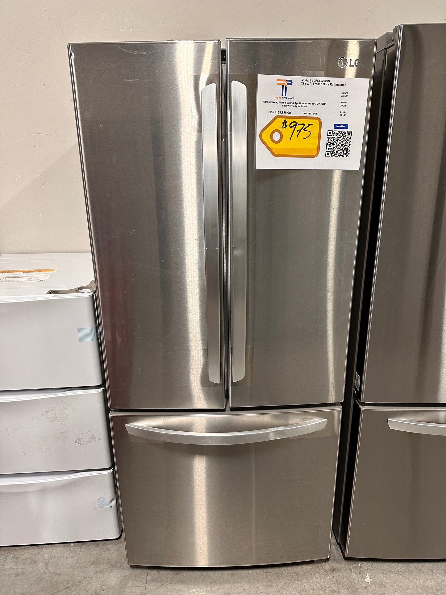 LG - 21.8 Cu. Ft. French Door Refrigerator - Stainless steel  Model:LFCS22520S  REF12713