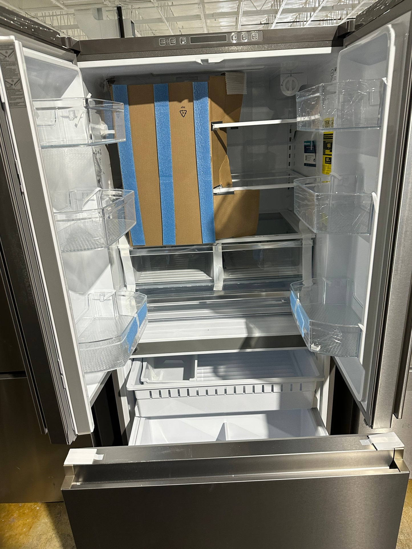 FRENCH DOOR REFRIGERATOR with ICE MAKER - MODEL: HRF266N6CSE1  REF12310S
