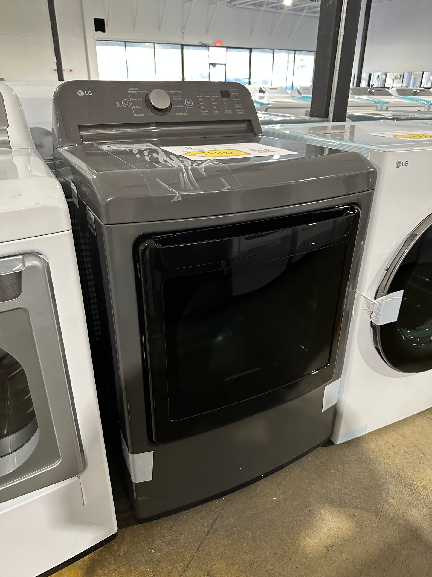 NEW LG MIDDLE BLACK ELECTRIC DRYER MODEL: DLE7150M  DRY11927S