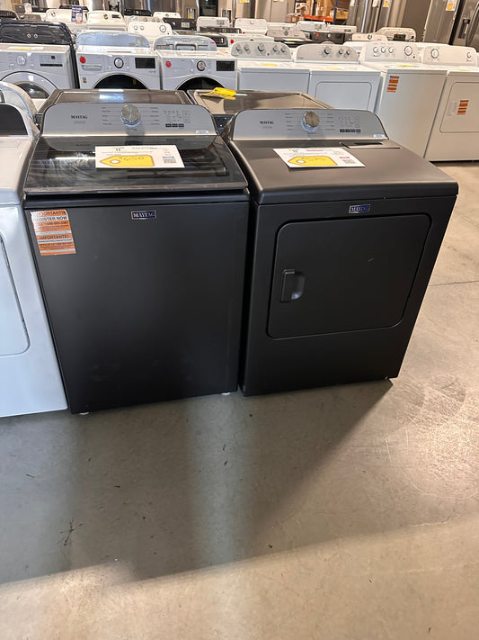 GREAT NEW MAYTAG PET PRO LAUNDRY SET WAS13946 DRY13056