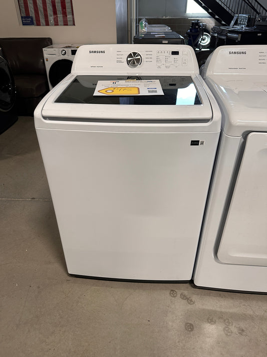 NEW SAMSUNG TOP LOAD WASHER with VIBRATION REDUCTION MODEL: WA45T3200AW  WAS13939