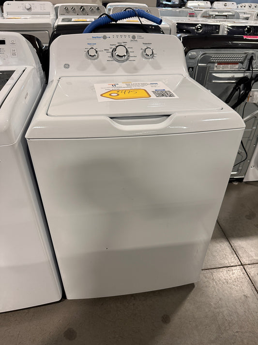GE 4.0 Cu. Ft. Capacity Washer with Stainless Steel Basket  MODEL: GTW325ASWWW  WAS13931
