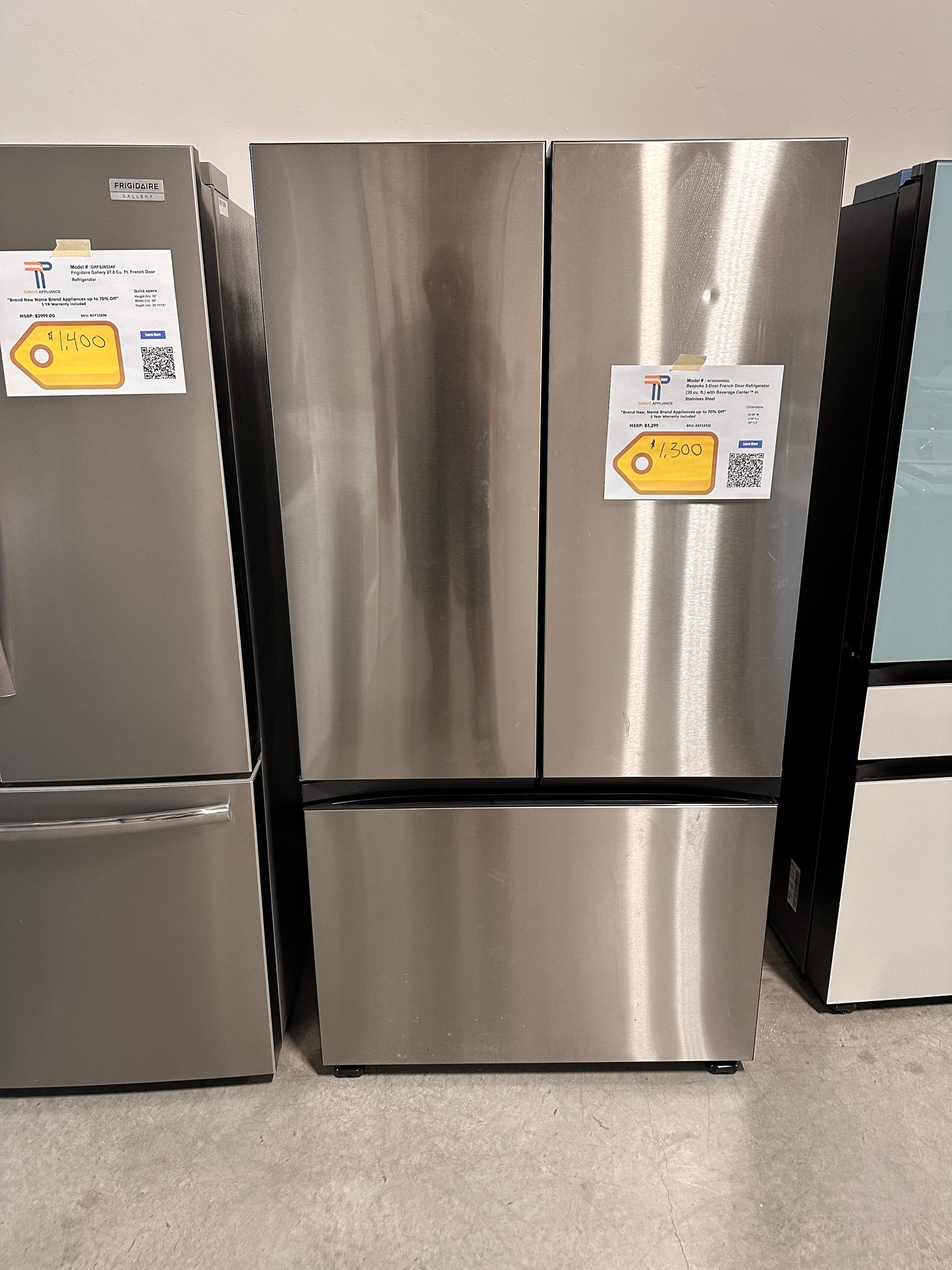 GREAT NEW SAMSUNG BESPOKE REFRIGERATOR with BEVERAGE CENTER MODEL: RF30BB6600QL  REF13922