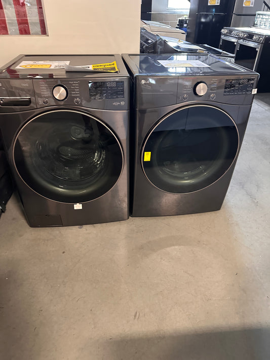 BEAUTIFUL NEW LG LAUNDRY SET STACKABLE WASHER DRYER SET WAS13982 DRY13105