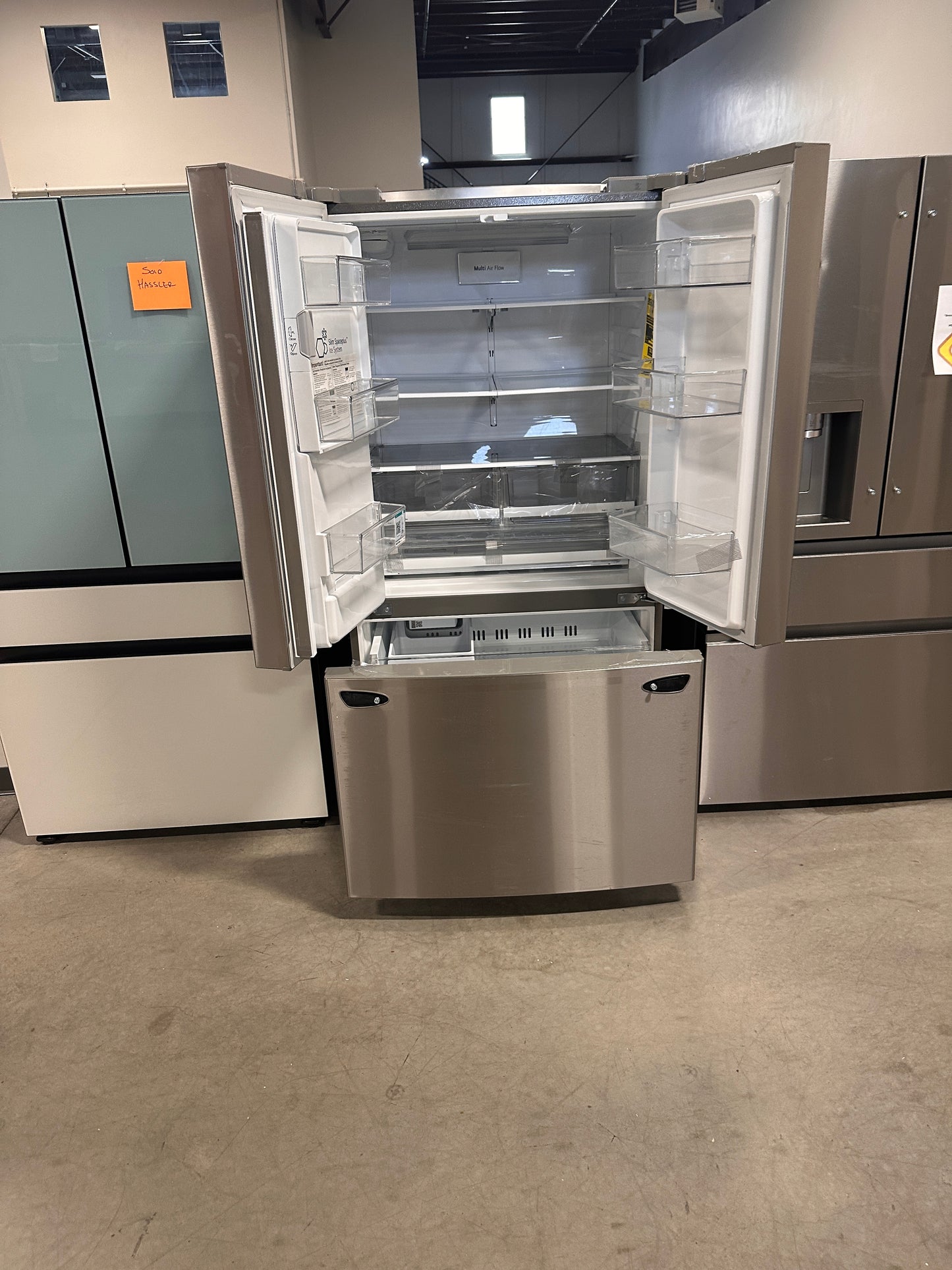 BEAUTIFUL BRAND NEW FRENCH DOOR CRAFT ICE MAKING REFRIGERATOR MODEL: LHFS28XBS  REF13935