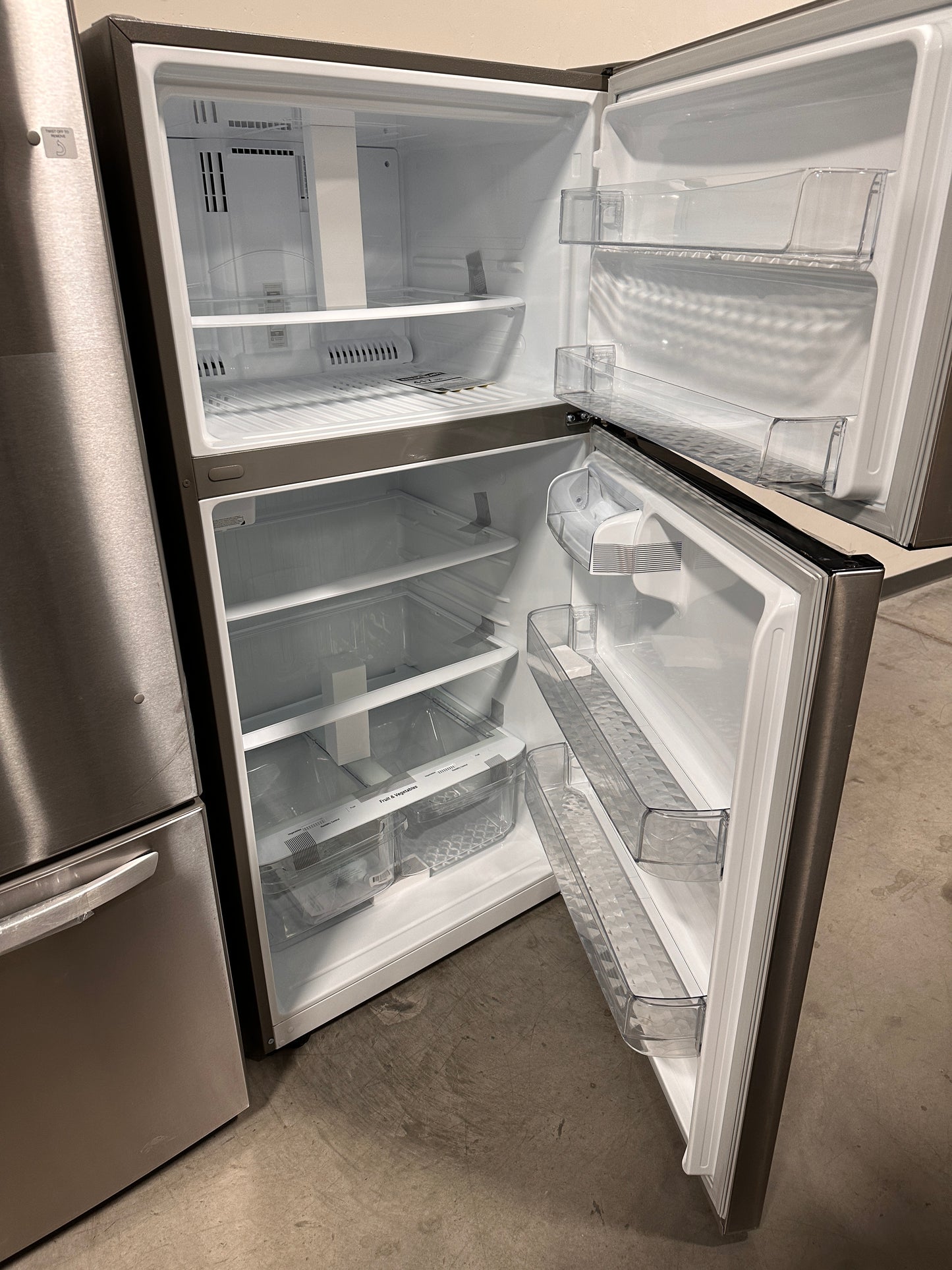 NEW LG - Top Mount Refrigerator with Internal Water Dispenser - Model:LRTLS2403S  REF12935