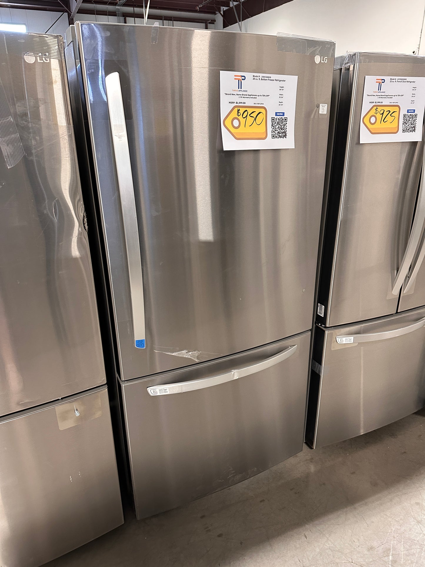 BOTTOM FREEZER BEAUTIFUL NEW REFRIGERATOR Model:LRDCS2603S  REF12954