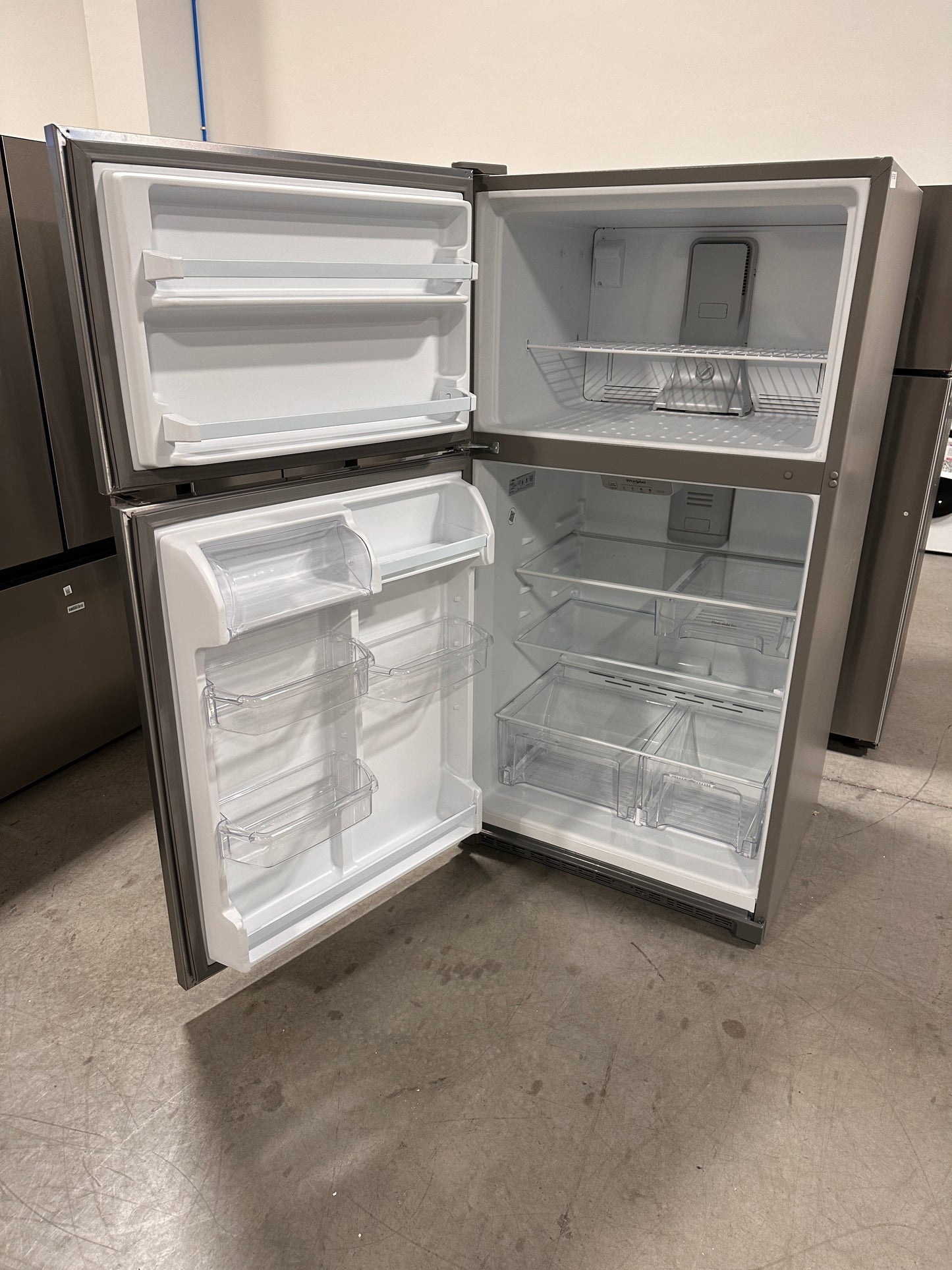 Whirlpool - 20.5 Cu. Ft. Top-Freezer Refrigerator - Stainless Steel  Model:WRT311FZDZ  REF12963