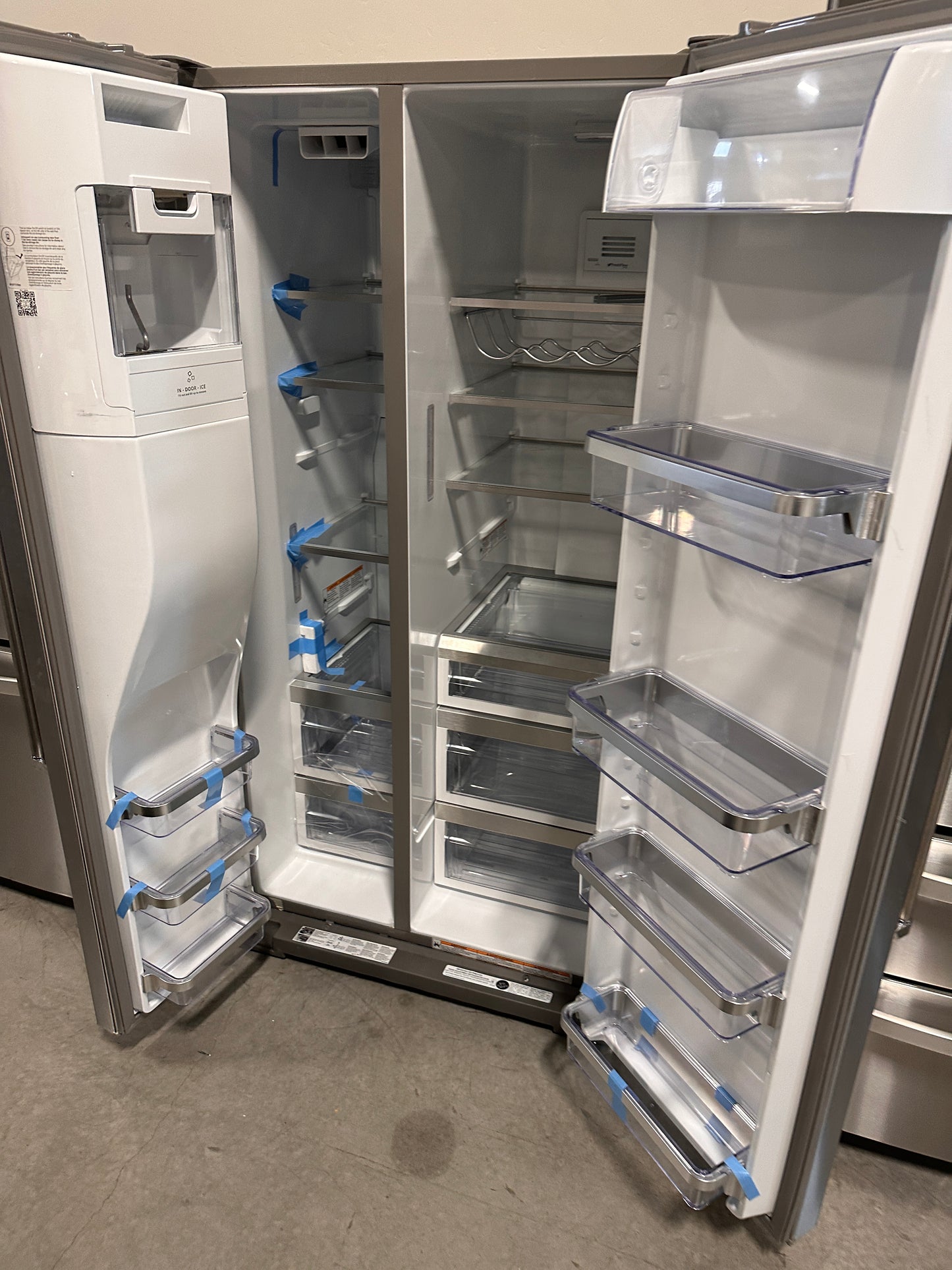 GREAT KITCHENAID SIDE BY SIDE REFRIGERATOR - REF12968