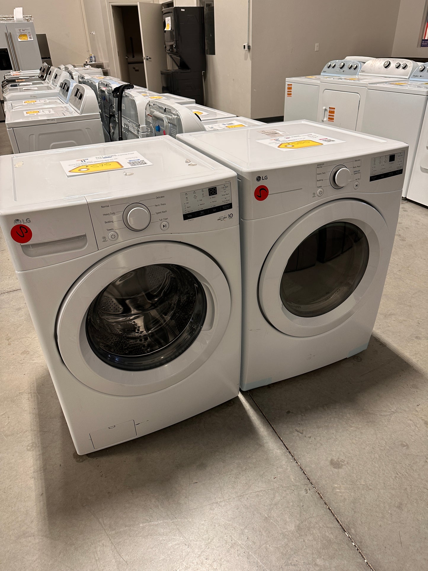 GREAT LG LAUNDRY SET STACKABLE WASHER ELECTRIC DRYER WAS14004 DRY13129