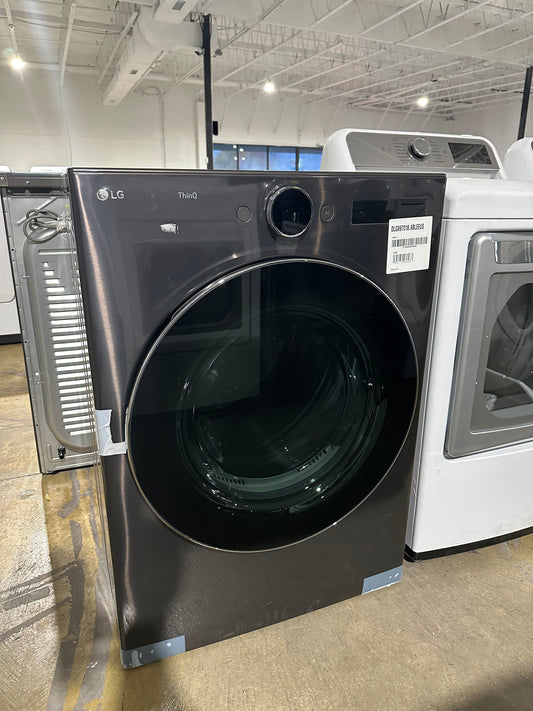GREAT NEW LG GAS DRYER WITH TURBOSTEAM MODEL: DLGX6701B  DRY11867S