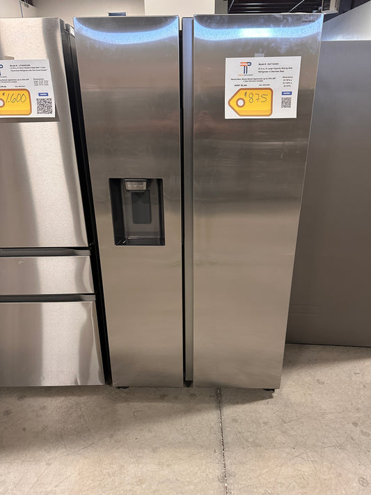 BRAND NEW! Samsung 27.4 Cu ft Side by Side Refrigerator  MODEL: RS27T5200SR  REF13995