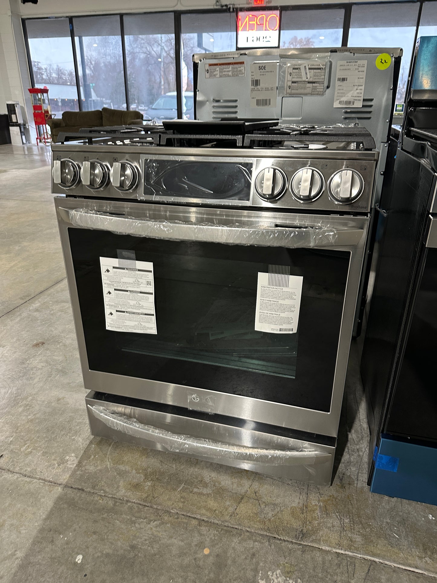 BRAND NEW GAS TRUE CONVECTION RANGE with AIR SOUS-VIDE MODEL: LSGL6337F  RAG11547S