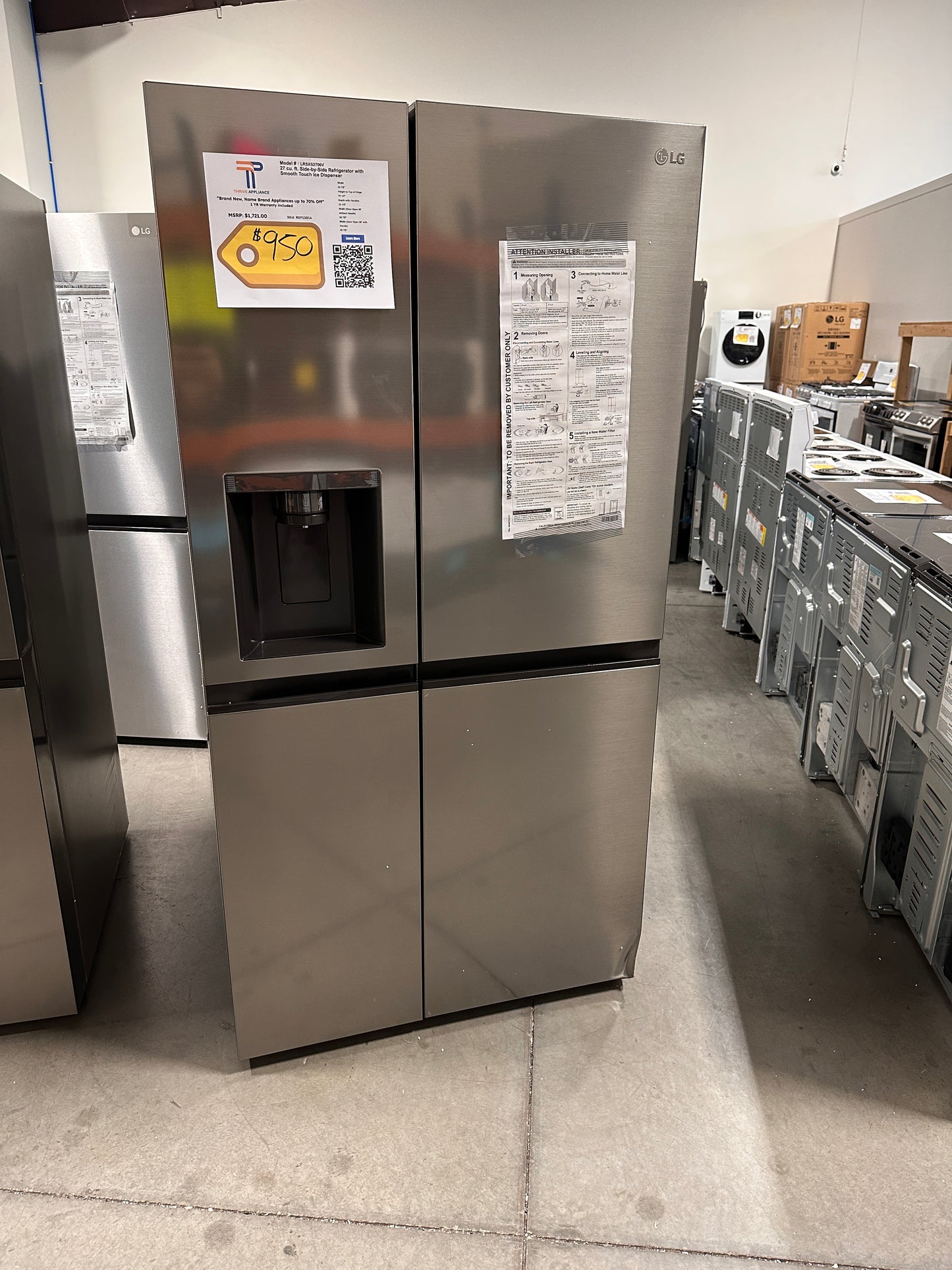 GREAT NEW SIDE BY SIDE LG REFRIGERATOR MODEL: LRSXS2706V  REF13016