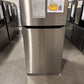 GREAT NEW STAINLESS STEEL TOP FREEZER REFRIGERATOR MODEL: LRTLS2403S  REF13018