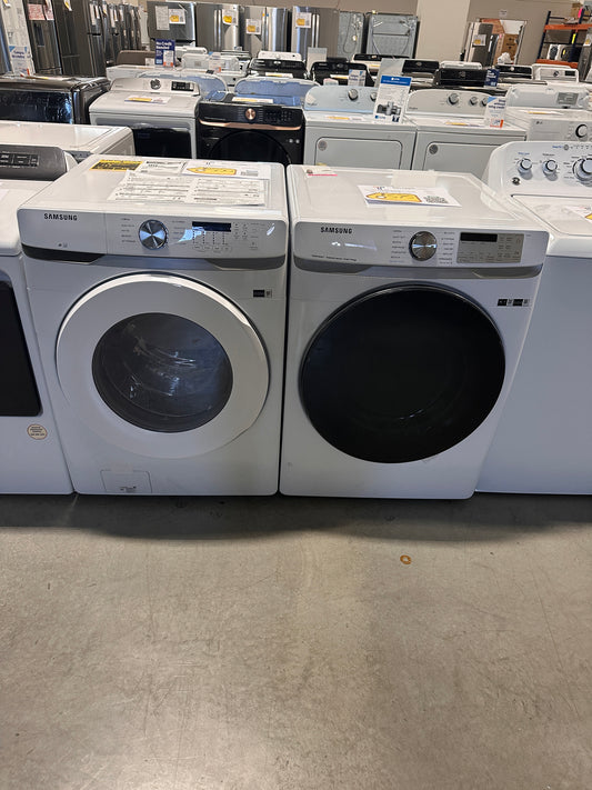 BEAUTIFUL NEW STACKABLE SAMSUNG WASHER DRYER SET - WAS13117 DRY12426