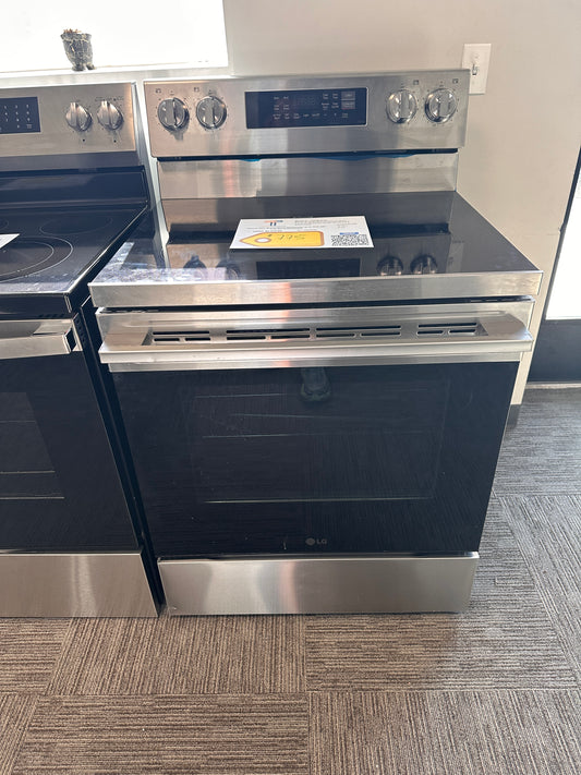 NEW! LG 6.3 Cu. Ft. Freestanding Electric Range  MODEL: LREN6323YE  RAG12043