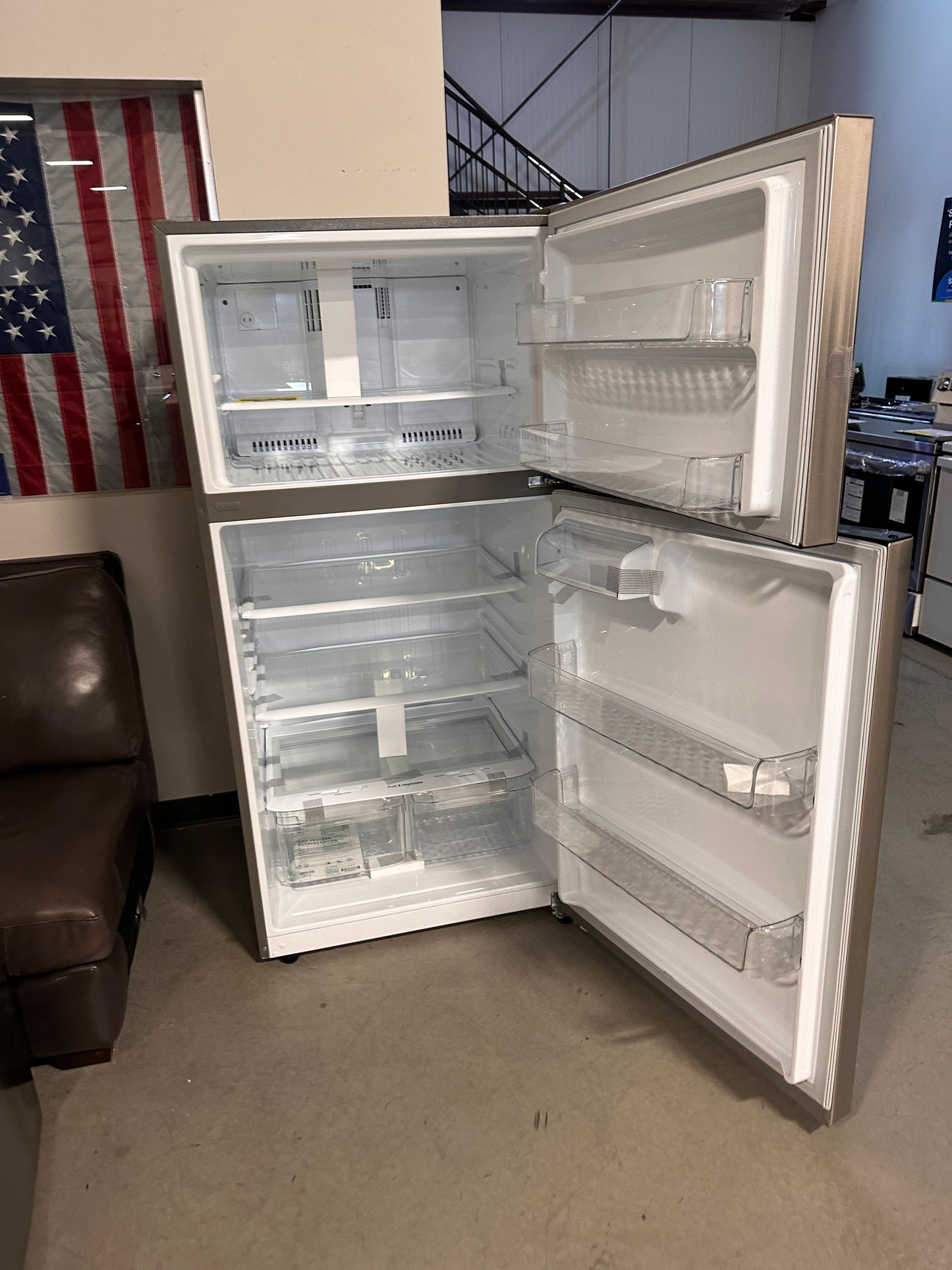 INTERNAL WATER DISPENSER LG TOP FREEZER REFRIGERATOR MODEL: LHTNS2403S  REF14042