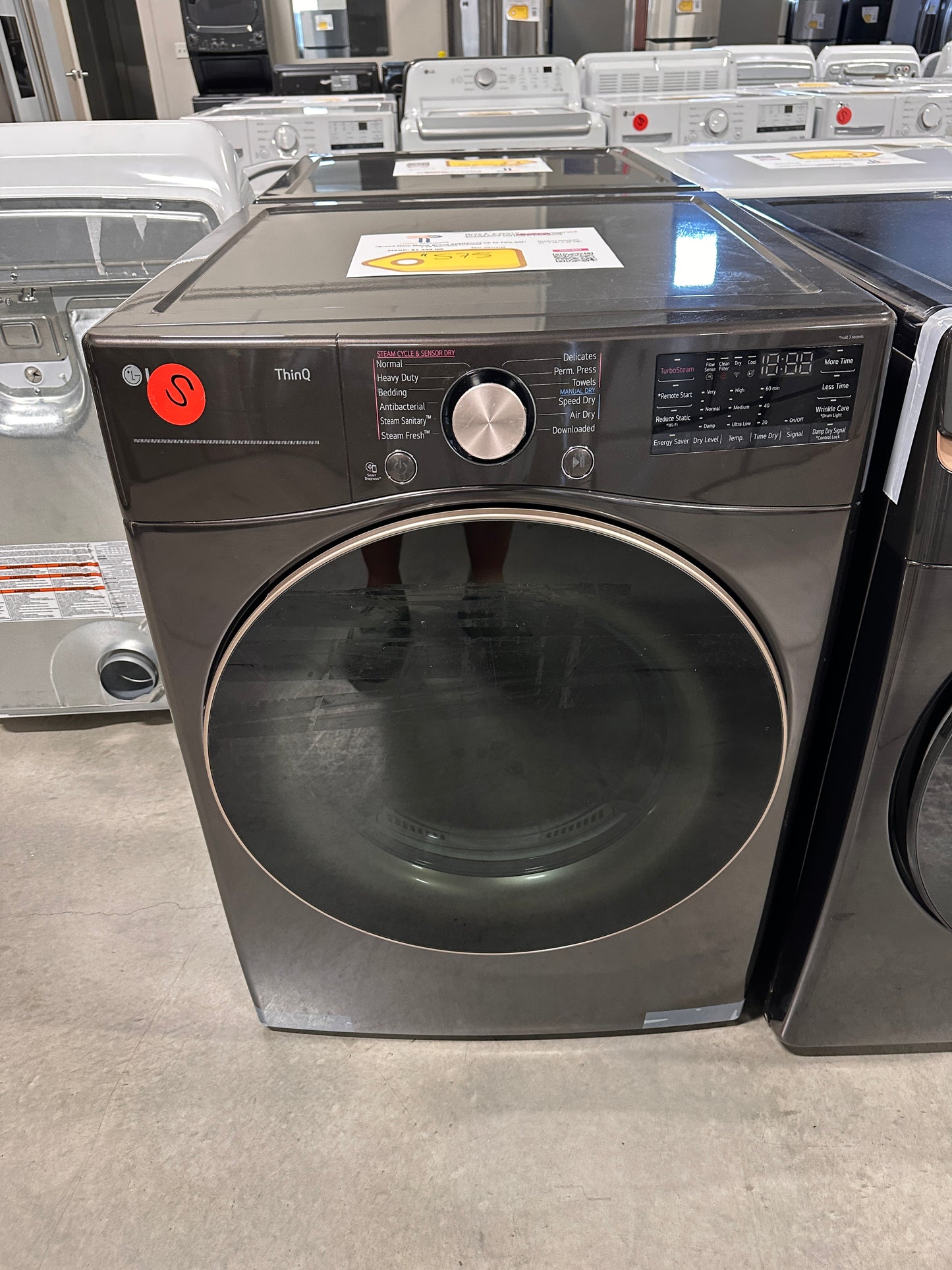 GREAT NEW LG FRONT LOAD ELECTRIC DRYER MODEL: DLEX4000B  DRY13168